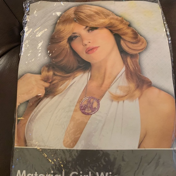 That 70s show wig! Material girl blondie! - Picture 5 of 6